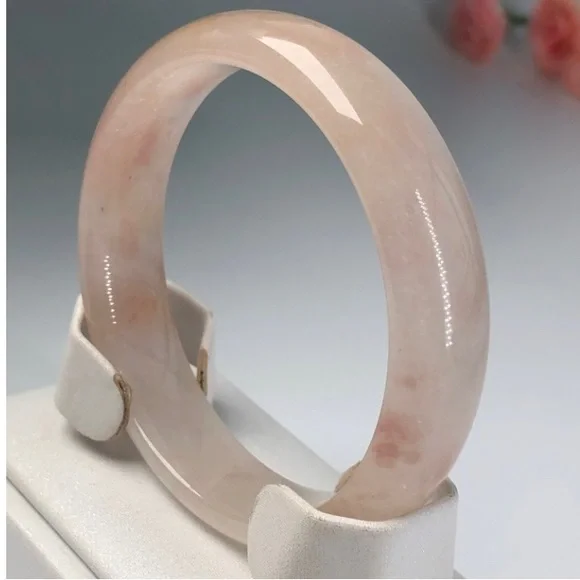 Certified gold silk jade bracelet - Picture 4 of 4